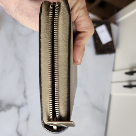 Authentic Celine Continental Zip Leather Wallet, Custom Handpainted - Picture 9 of 10